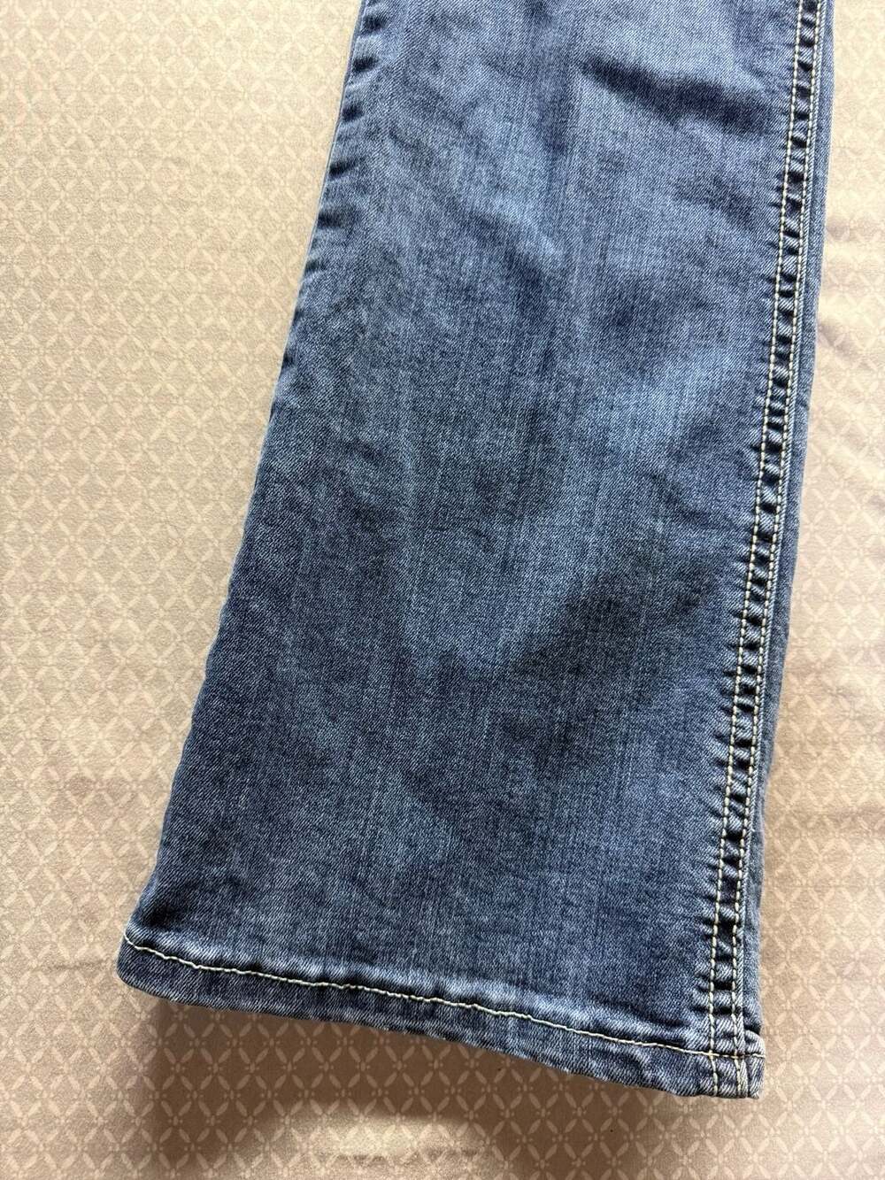 Wrangler Premium Patch Mid Rise Bootcut Jeans - Picture 3 of 12